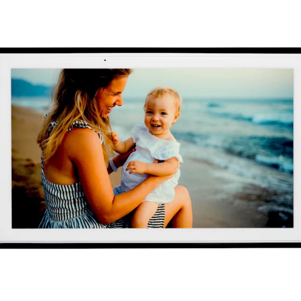 Skylight Frames 15” Digital Touchscreen Frame